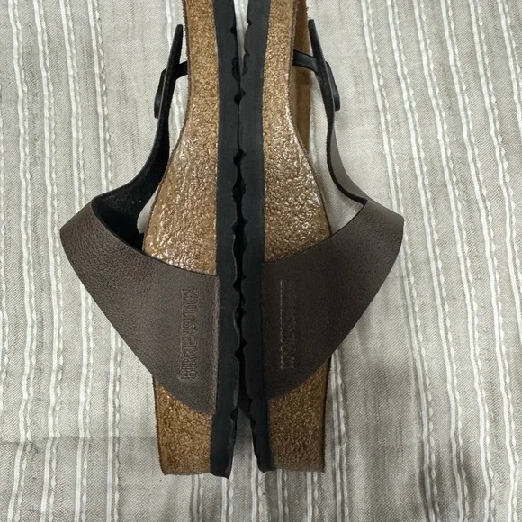 Birkenstock Gitzah Brown Leather Thong Sandals - Picture 5 of 5